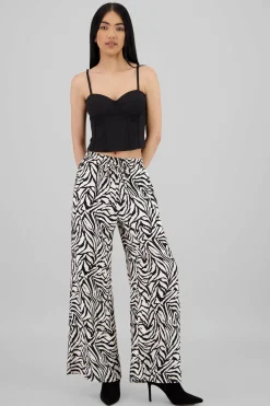 Pantalon amplio detalle resorte