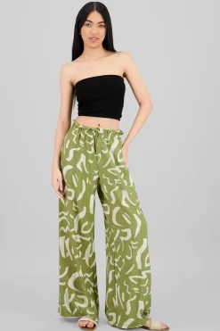 Pantalon amplio detalle resorte estampado