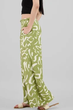 Pantalon amplio detalle resorte estampado