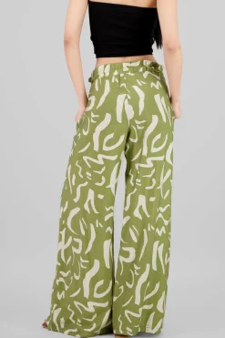 Pantalon amplio detalle resorte estampado