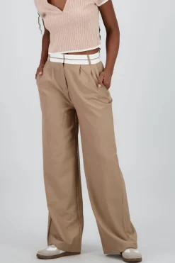 Pantalon con pretina contraste