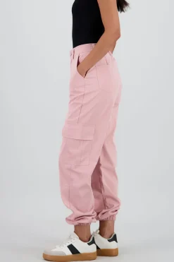 Pantalon detalle pretina boton forrado