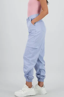 Pantalon detalle pretina boton forrado