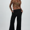 Pantalon flare detalle franja contraste