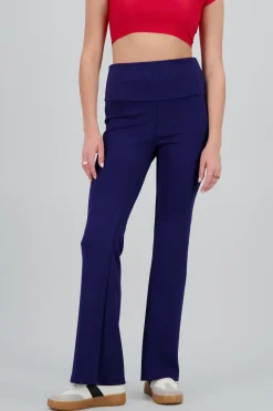 Pantalon flare liso detalle dobles