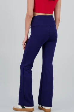 Pantalon flare liso detalle dobles