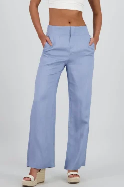 Pantalon fluido detalle pinzas