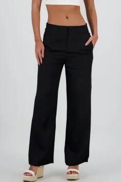 Pantalon fluido detalle pinzas