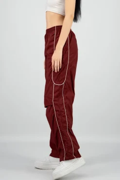 Pantalon liso con contraste