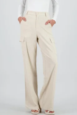 Pantalon recto detalle bolsas cargo