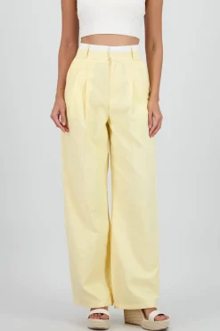 Pantalon recto detalle contraste pretina