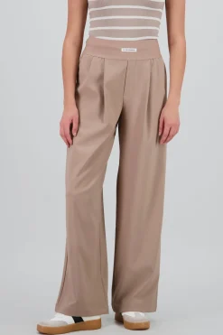 Pantalon wide leg detalle resorte