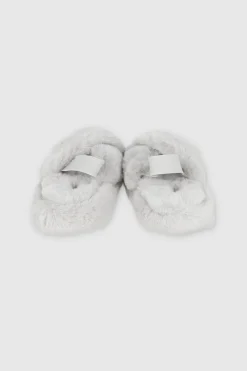 Pantufla cozy cruzada slingback