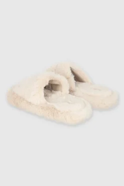 Pantufla cozy peep toe