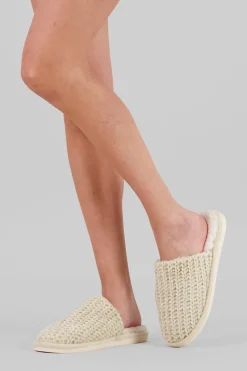 Pantufla mula tejida