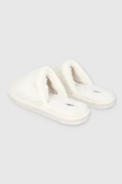 Pantufla mula tejida