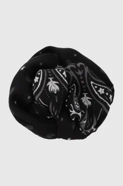 Pañuelo borde pasileys