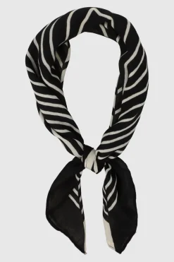 Pañuelo lineas asimetricas