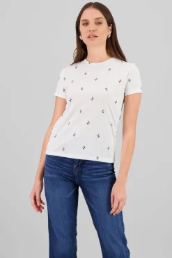 Playera manga corta cuello redondo detalle flores