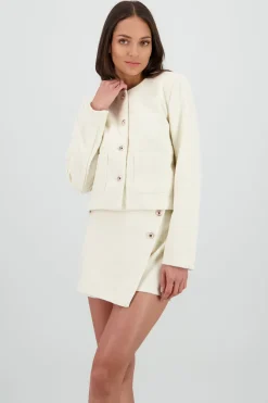 Saco corto textura con botone