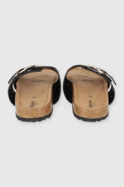 Sandalia dos tiras hebillas redondas