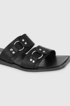 SANDALIA DOS TIRAS HEBILLAS