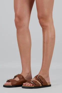 Sandalia dos tiras puffy hebillas