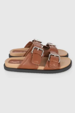 Sandalia dos tiras puffy hebillas