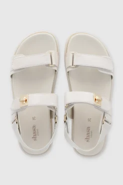 Sandalia dos tiras slingback detalle broche