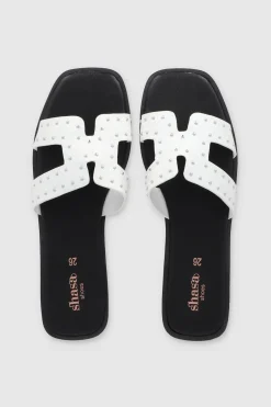 Sandalia greca aplicación studs