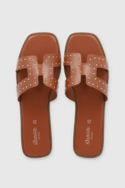 Sandalia greca aplicación studs