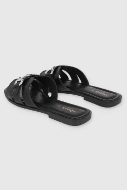 Sandalia mula hebilla aberturas