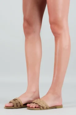 Sandalia mula pu tejido