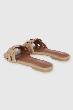 Sandalia mula pu tejido