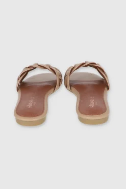 Sandalia mula pu tejido