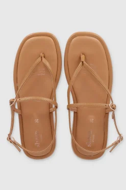 Sandalia plataforma tiras delgadas pata de gallo