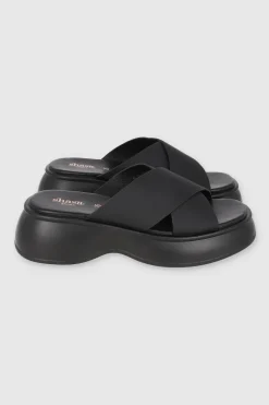 Sandalia suela ancha tiras cruzadas