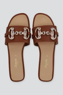 Sandalia tira ancha aplicación eslabon grande