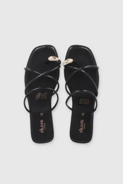 Sandalia Tiras Aplicación Metal Dedo