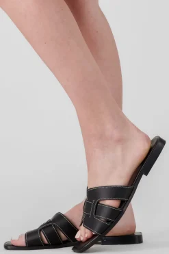 SANDALIA TIRAS GRUESAS