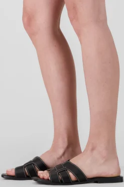 SANDALIA TIRAS GRUESAS