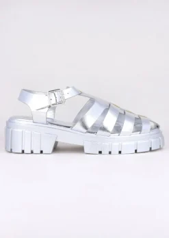 Sandalias cangreja metálica