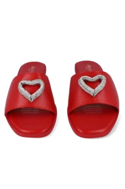 Sandalias pala broche corazón