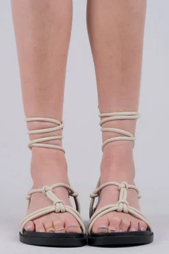 Sandalias planas lace up nudos
