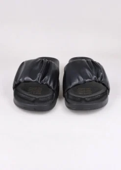 Sandalias slide cinta corrugada