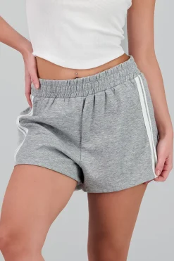 Short corto detalle contraste laterales