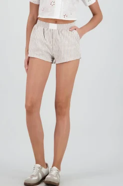 Short corto rayas