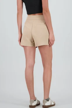 Short liso de vestir con pinzas