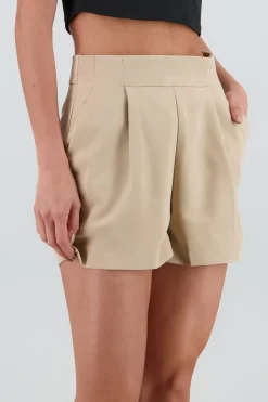 Short liso de vestir con pinzas