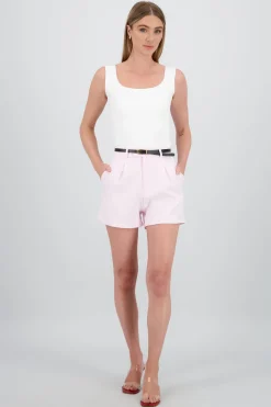 Shorts con pinza y cinturon hypsters